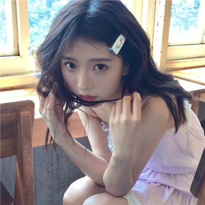虚拟小姐在看着你